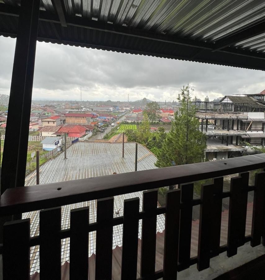 Hotel Kalang Ulu Berastagi Exterior foto