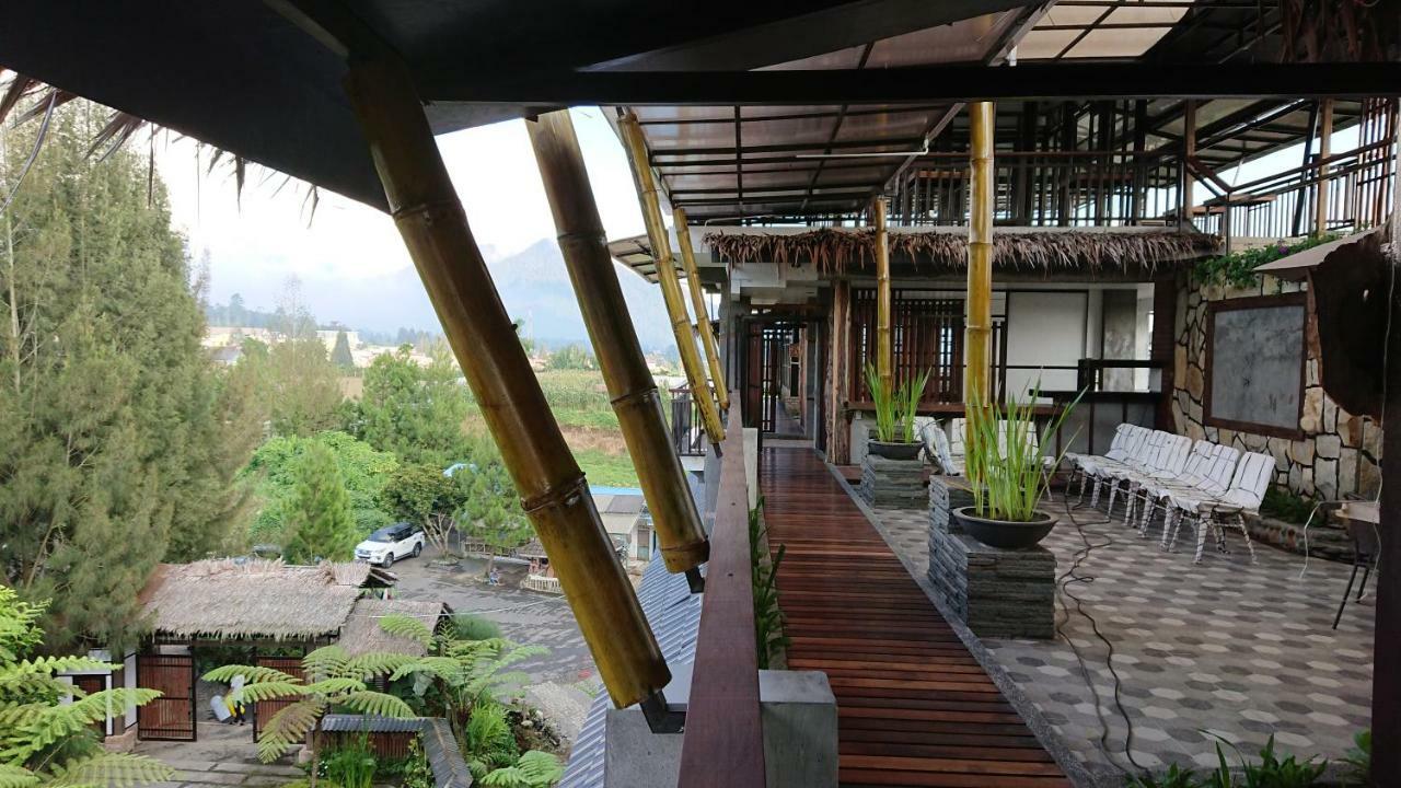Hotel Kalang Ulu Berastagi Exterior foto
